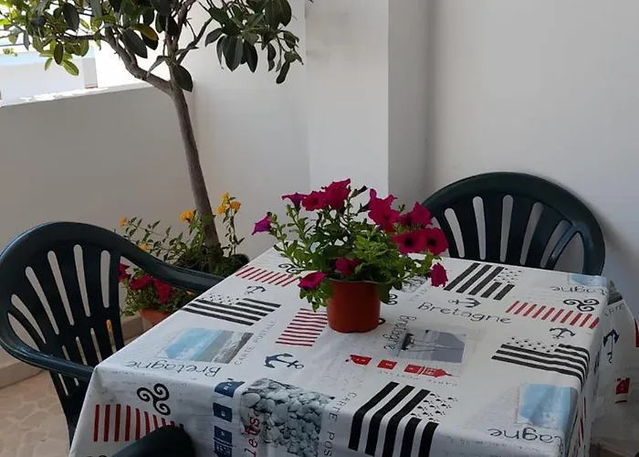 Casa Stefy בית נופש לידו מריני